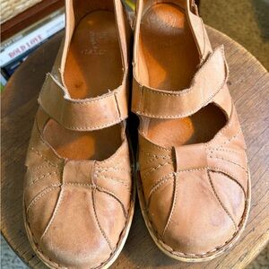 Italian Women’s Tan Leather Mary Jane Comfort Shoes